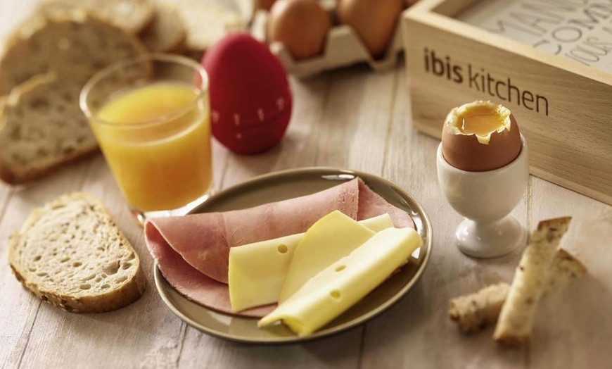 Image 9: Thonon-les-Bains : chambre double avec petit-déjeuner en option