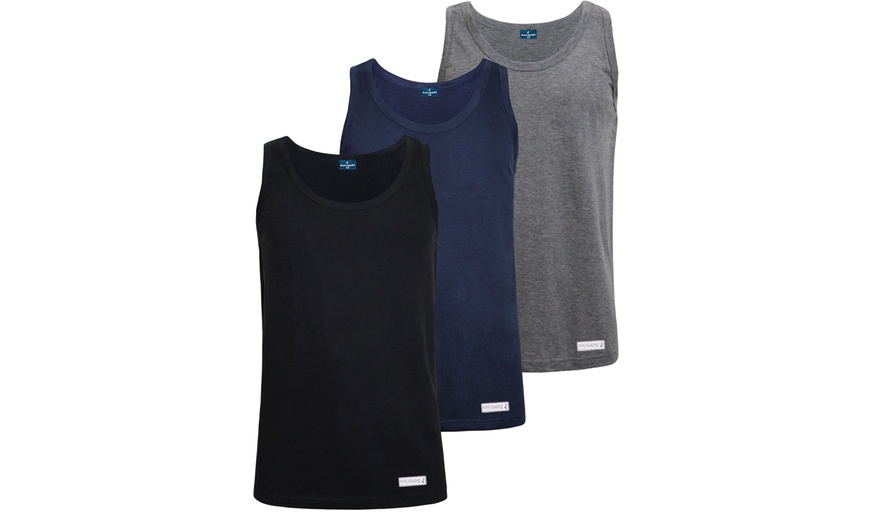 Image 2: Lot de 3 débardeurs ou T-shirts Navigare pour homme
