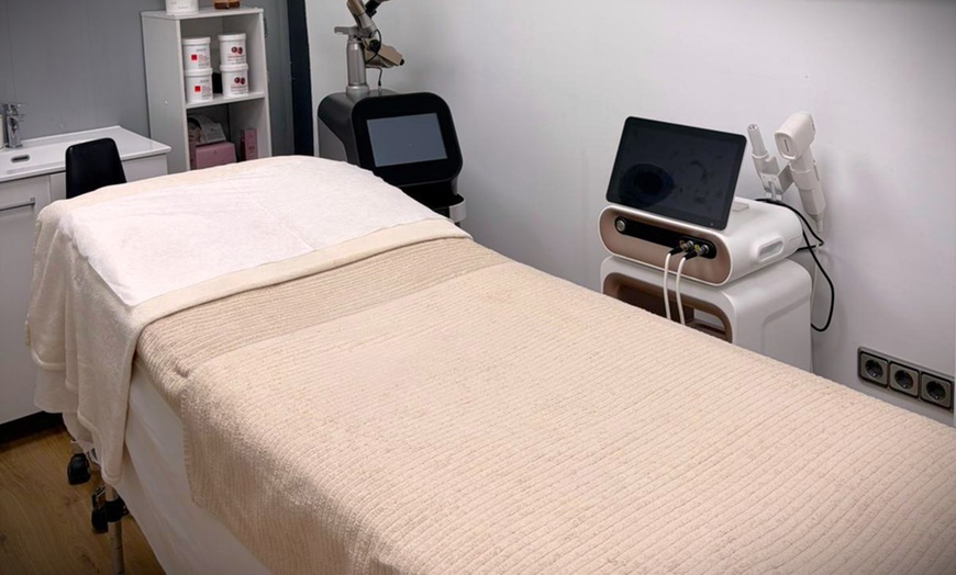 Image 7: Tratamiento HIFU en zona a elegir con radiofrecuencia