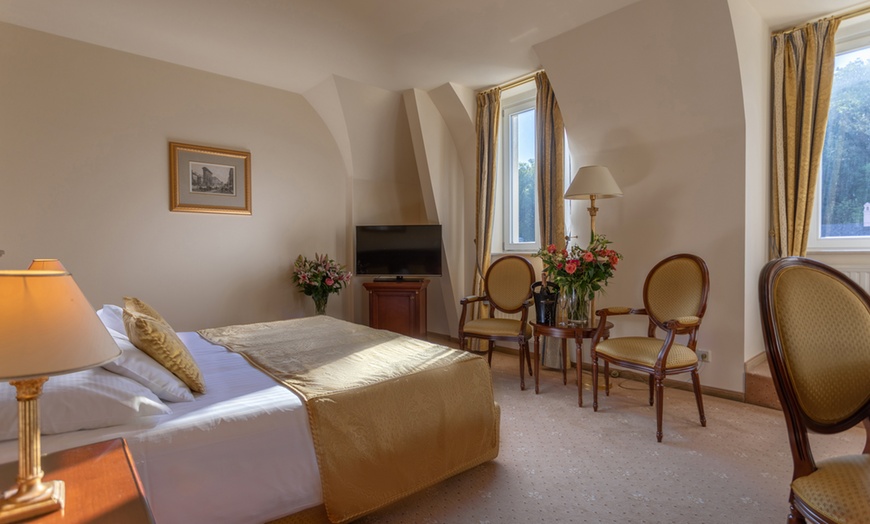 Image 4: Karlsbad: Superior-Doppelzimmer mit Frühstück oder Halbpension