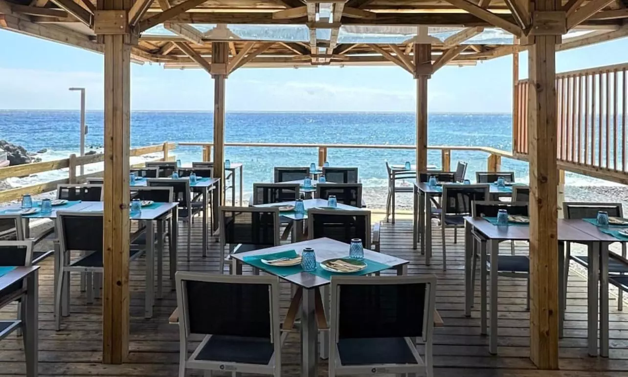 Menú Mediterráneo para 2 con entrante, principales, postres y bebidas