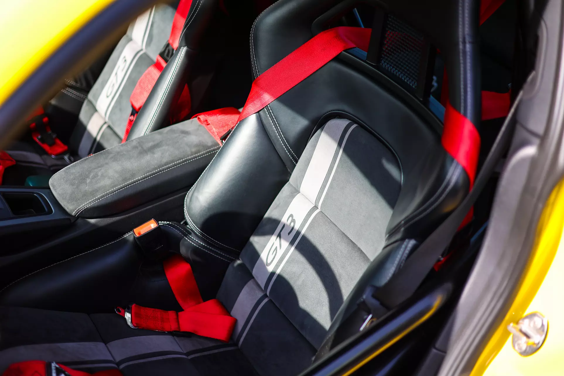 3–5 Runden im BMW oder Porsche zum Selber fahren