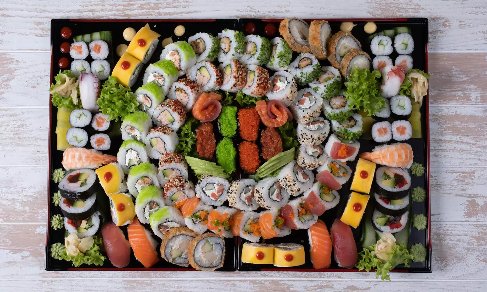 Sushi - All-you-can-eat inkl. grüner Tee für 1, 2 oder 4 Personen