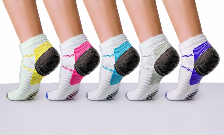 Image 1: Unisex Plantar Fasciitis Ankle-Length Compression Socks (3-6 Pairs)