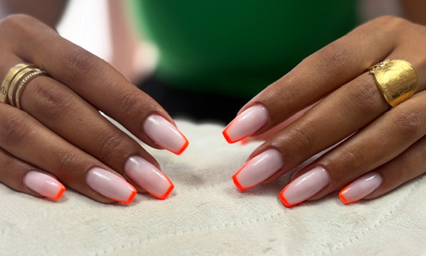 Image 5: Pose d’ongles en gel, gainage ou porcelaine chez Ô Beauty