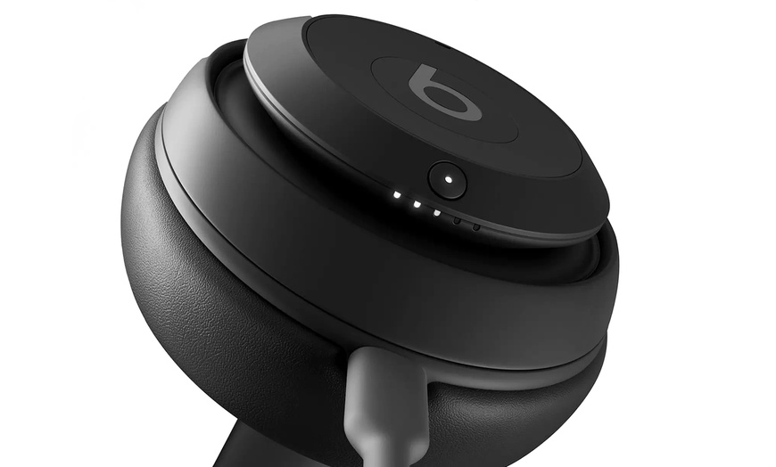 Image 3: New Beats Studio Pro Wireless Noise Cancelling Headphones 