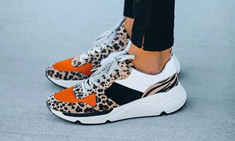 Paire de baskets à imprimé léopard, plusieurs pointures disponibles