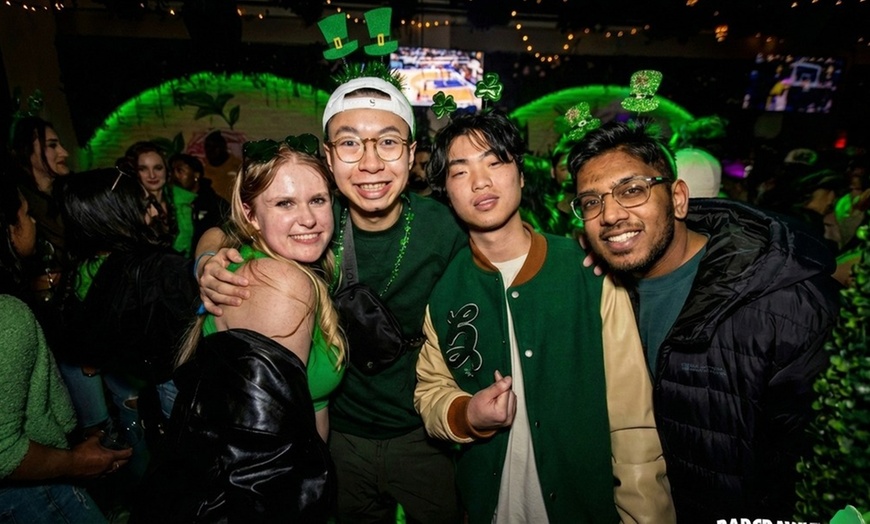Image 5: Join the St. Patrick's Day Bar Crawl Extravaganza