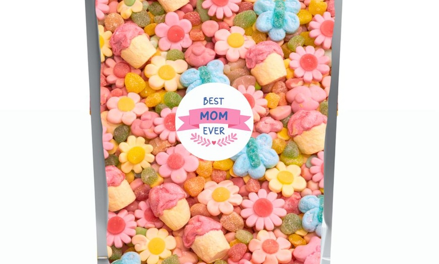 Image 3: Posted Sweets Hampers for Your Mother's Day Sweetheart 