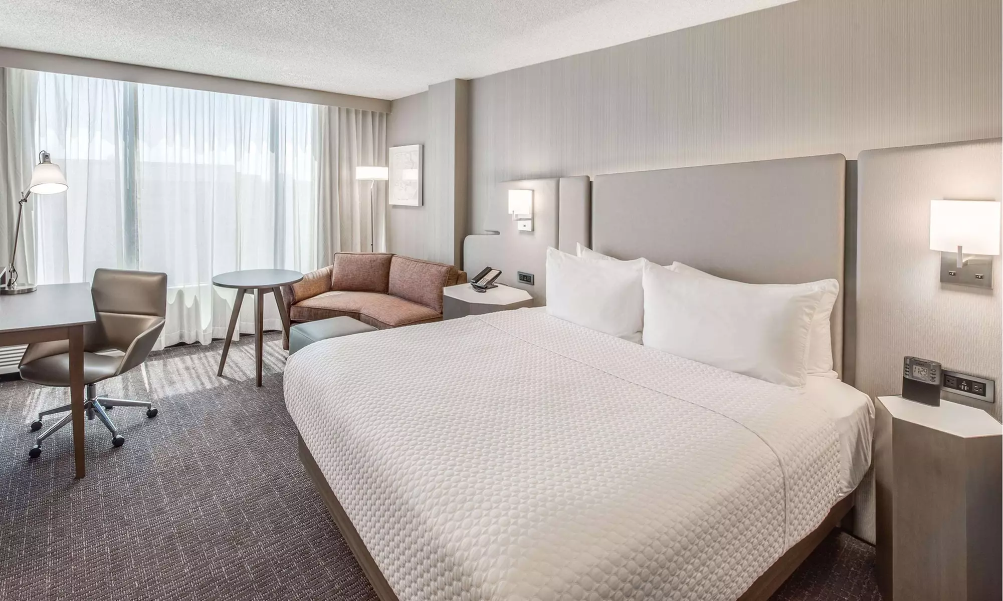 Stylish 4-Star Hotel at Denver Downtown - Book Now!