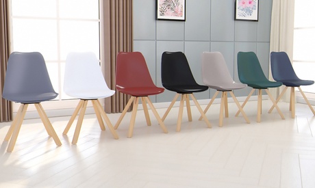 Jusqu'à 6 chaises scandinaves pieds en bois avec coussin