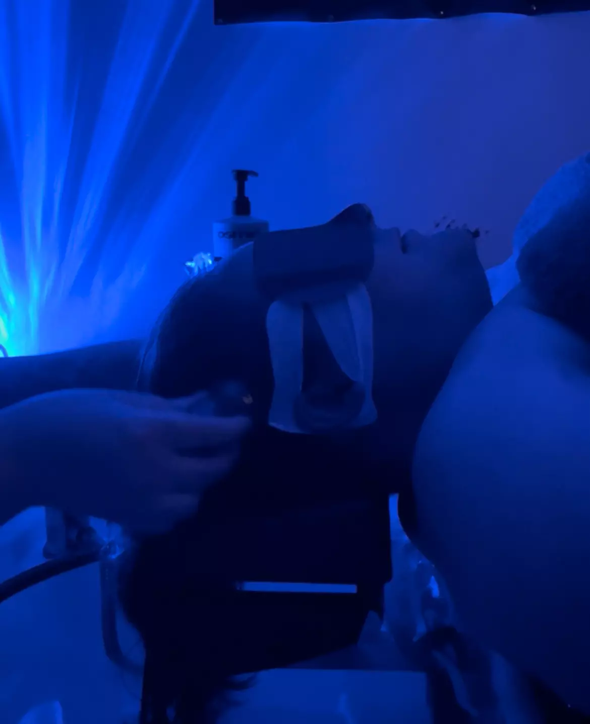 1 or 2 Sessions of 60 Min Japanese Head Spa + Tea for 1 or Couples