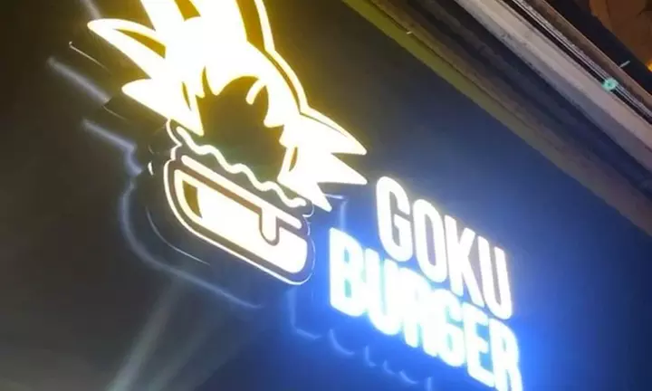 Burger du jour avec frites et boisson à Goku Burger, Colombes