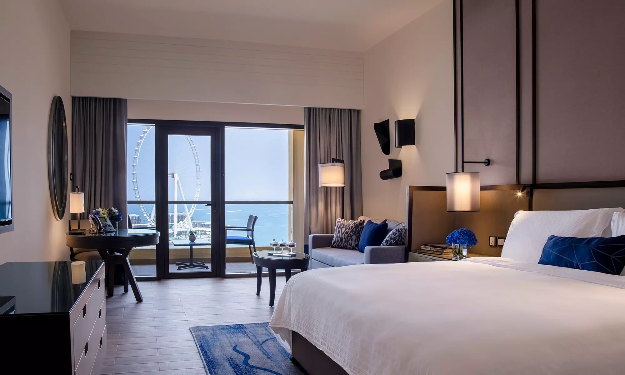 5* Dubai: One or Two-Night Stay with Breakfast, House Beverages
