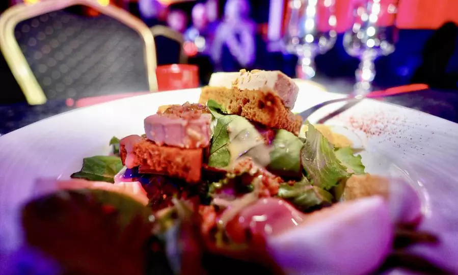 Soirée cabaret et repas pour deux en option à Milady Opera