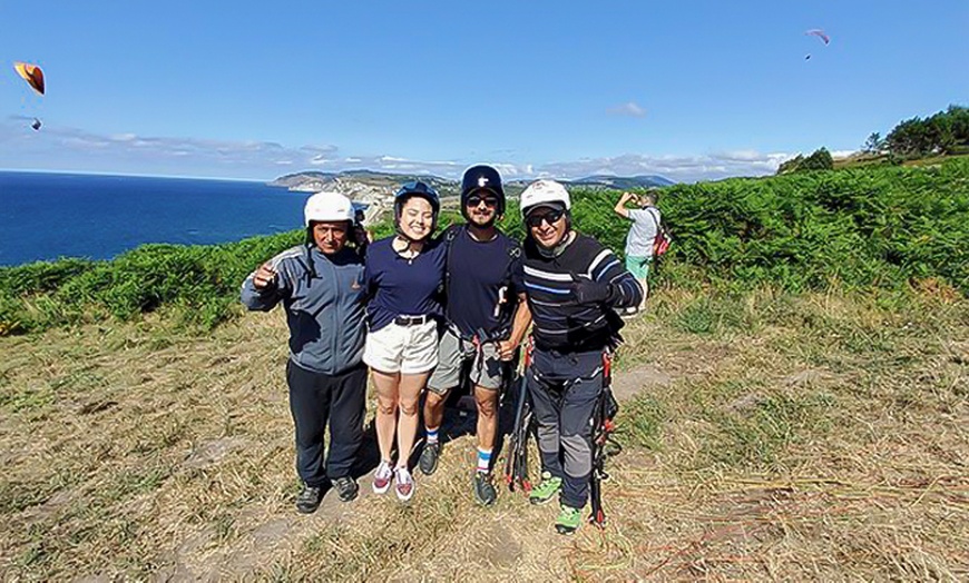 Image 6: Bautismo de vuelo en parapente biplaza para 1 o 2 adultos