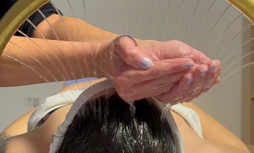 Image 2: Experiencia completa head spa de 90 minutos con bebida de cortesía