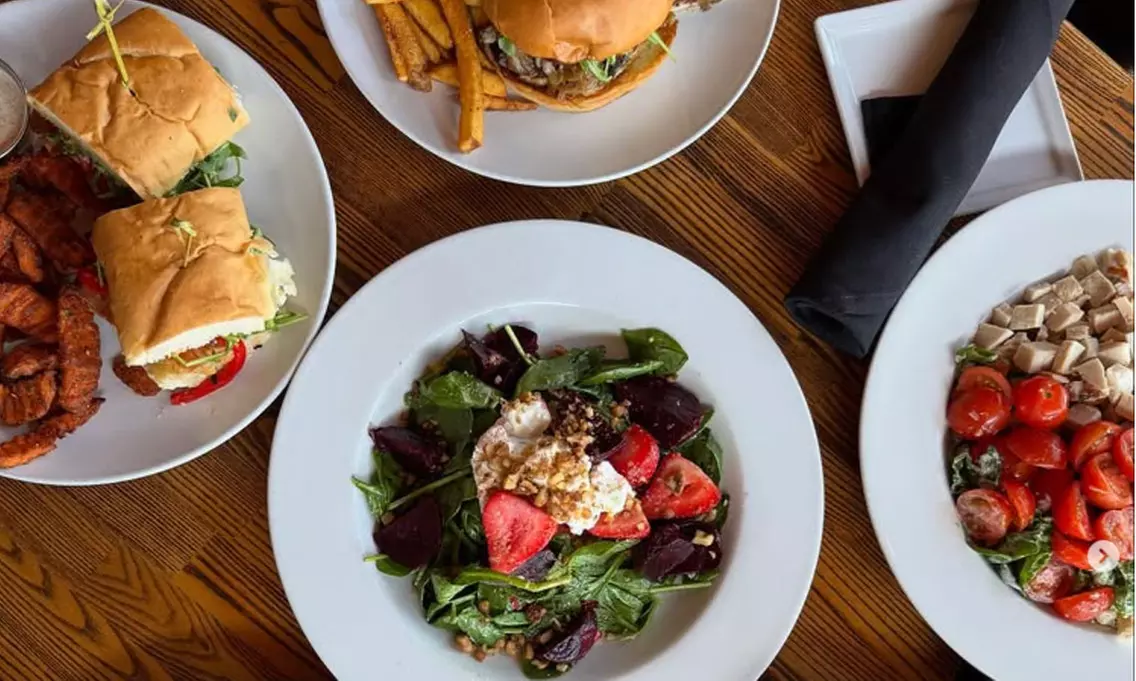 Relish Dining with $50 or $100 Dining Credit