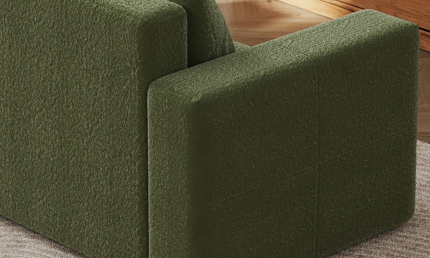 Image 14: Canapé convertible 3 places "Midland" de Kocoon avec coffre