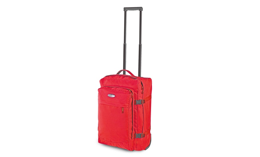 Image 5: Deluxe Cabin Bags