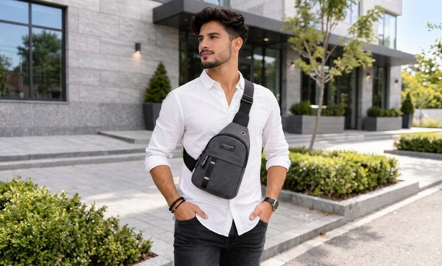 Image 6: Sac à dos en bandoulière