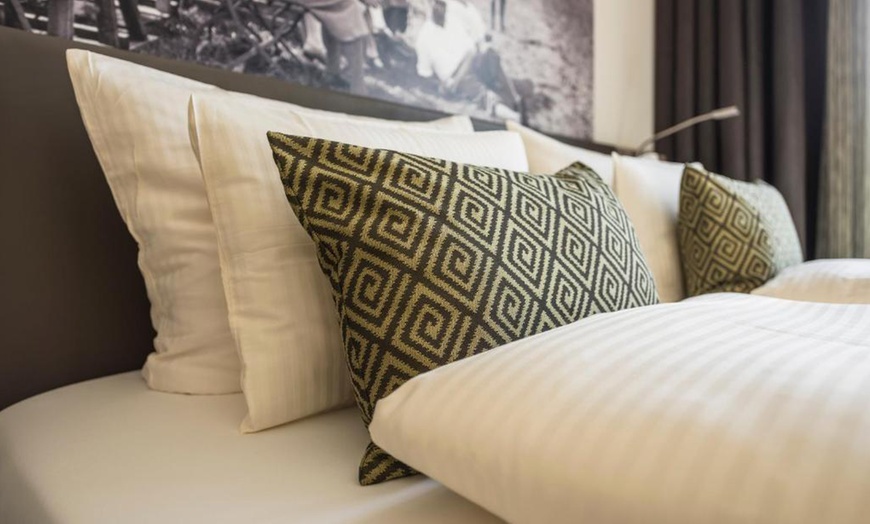 Image 2: Köln: 1-8 Nächte für Zwei inkl. Frühstück, Upgrade & Parken