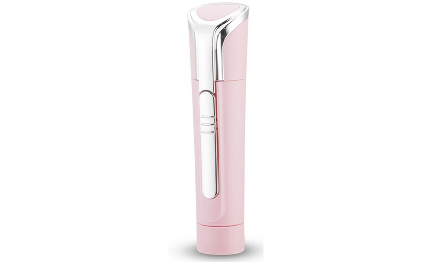 Image 2: 4 in 1 Beautician Beauty Grooming Wand