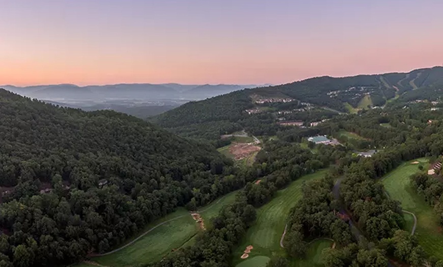 Image 2: Virginia Mountain Resort with Waterpark and Ski