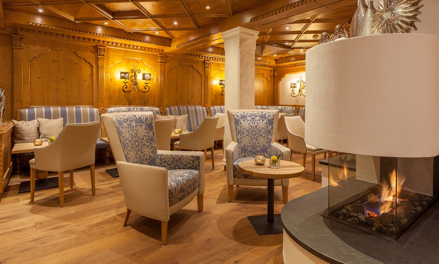 Image 4: Bad Laasphe: Stammhaus- o. Komfort-Doppelzimmer mit Frühstück & Dinner