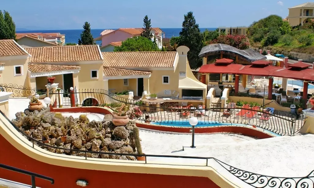 ✈ Corfù, Estate 2026: Volo diretto più 7 notti in hotel