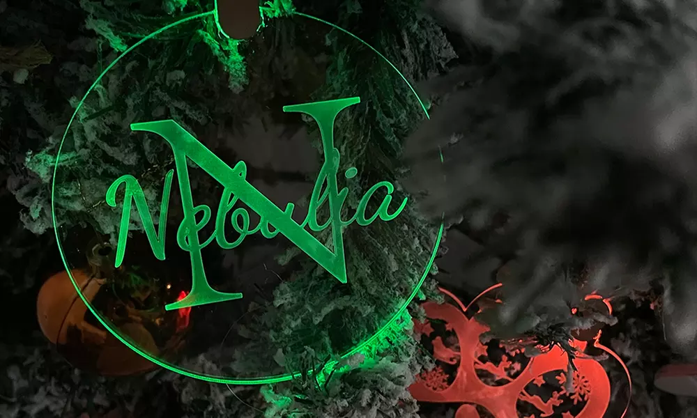 LED-Namenslichtkette mit 3 Ornamenten nach Wahl von Justyling