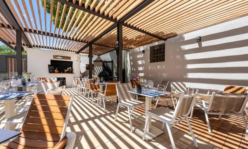 Image 2: Banyuls-sur-Mer : 1 nuit en chambre double, PDJ et verre de bienvenue