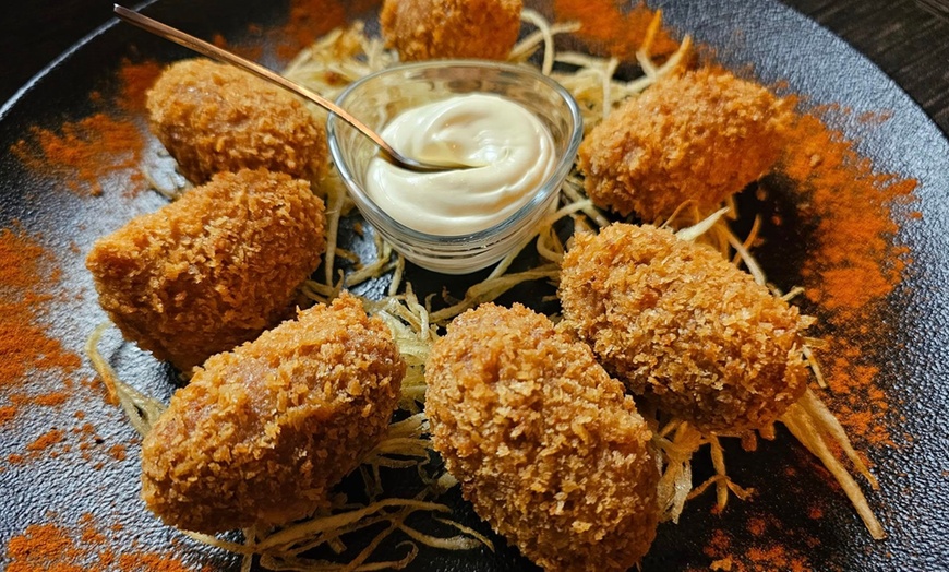 Image 28: Menú de cocina al grill para 2 o 4 con entrante, postre y bebida