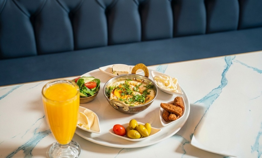 Image 5: Enjoy All Day Brunch with Drinks for Two, Three or Four People