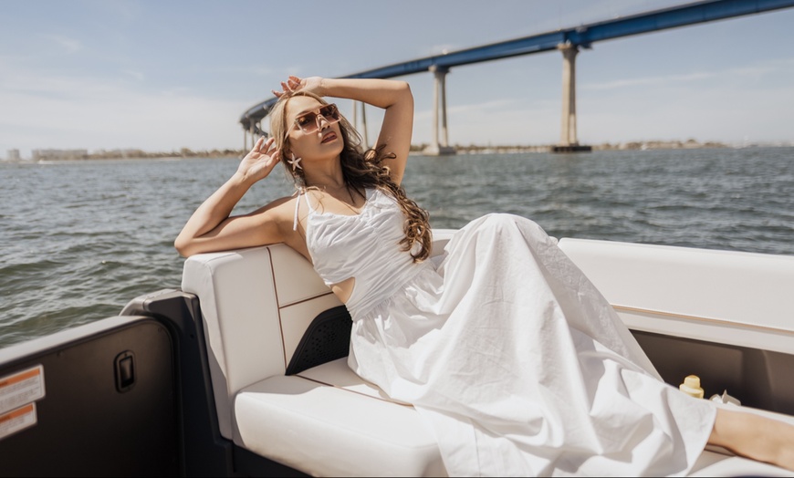 Image 6: Set Sail with Friends on Luxury, Premium or VIP Pontoon Boat Rentals