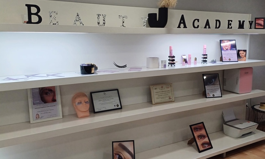 Image 3: Limpieza facial con opción a hydrafacial, vitaminas y mascarilla