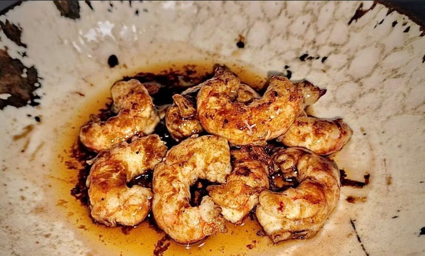 Image 6: Menú para 2 o 4 con entrantes, principales, postres y bebidas 