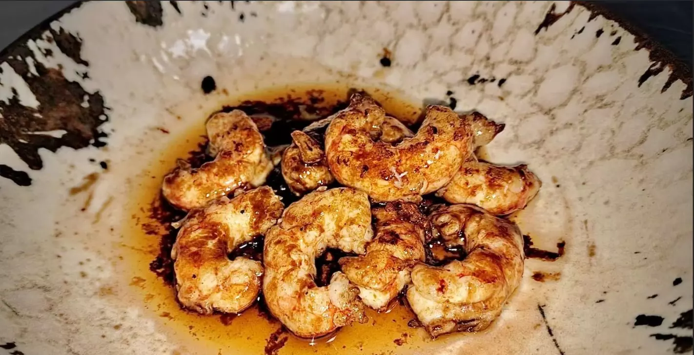 Menú para 2 o 4 con entrantes, principales, postres y bebidas