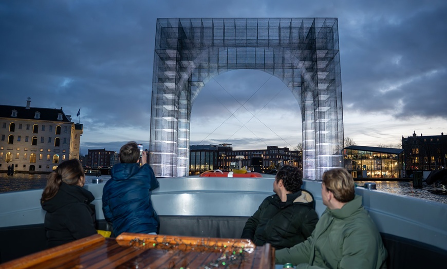 Image 8: Amsterdam Light Festival: rondvaart door de grachten