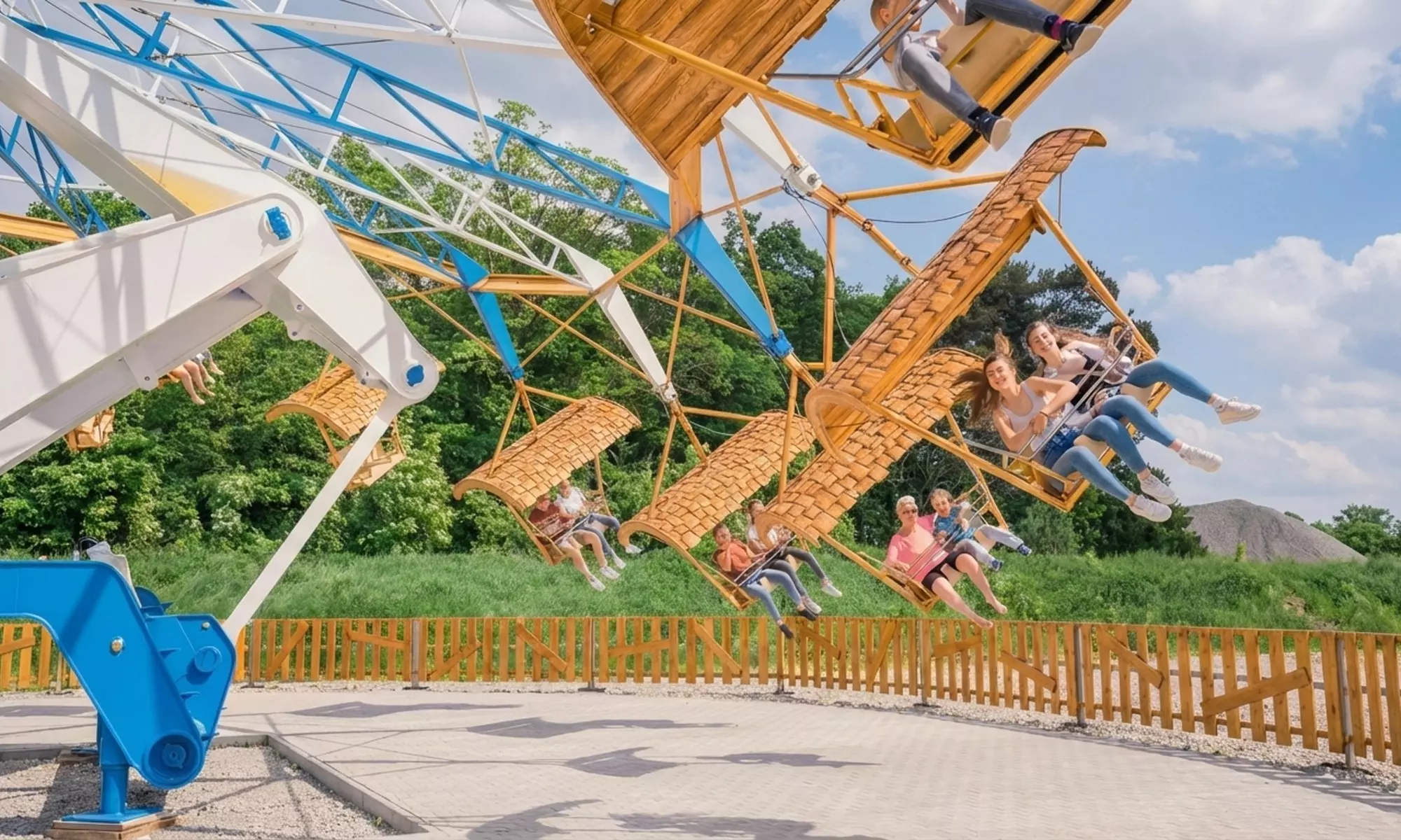 Eintrittskarte für Skyline Park + Nutzung aller Attraktionen & Events