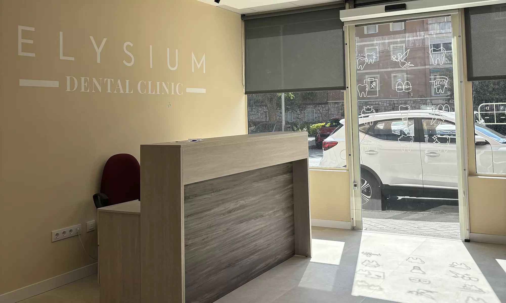 1 o 2 sesiones de blanqueamiento dental LED con limpieza