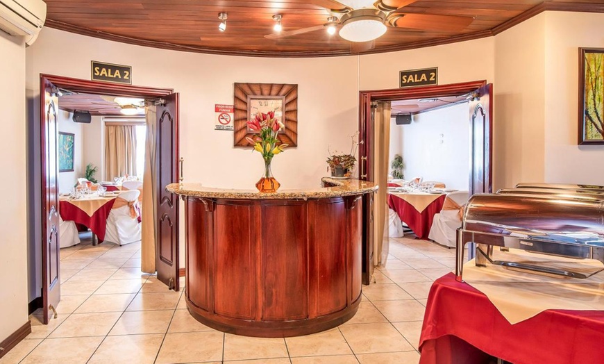 Image 16: ✈ 5-Night Luxe Costa Rica Beach & City Trip with Air & Car