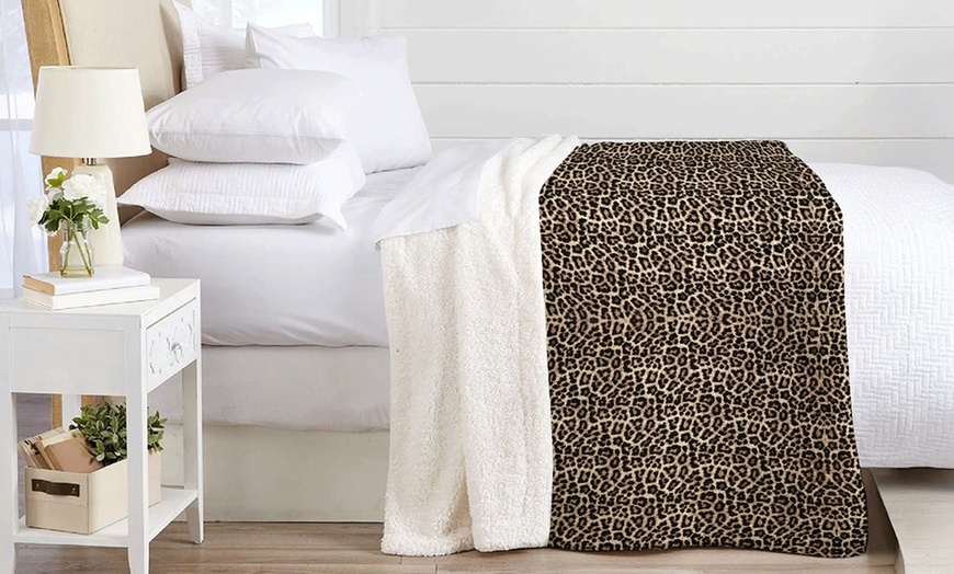 Image 33: Manta Sherpa suave y cálida