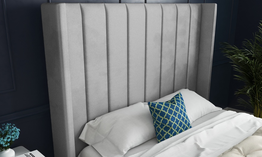 Image 5: DS Living Oxford Panel Upholstered Soft Velvet Bed