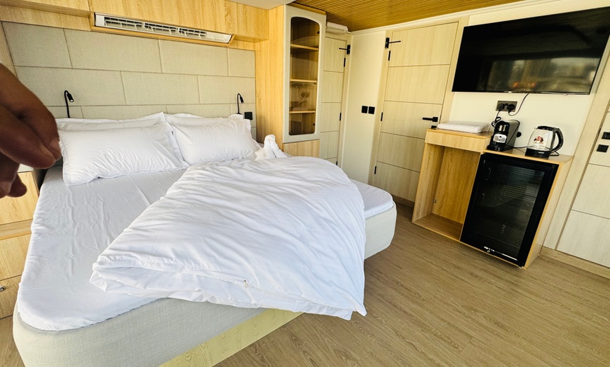 Image 8: Luxury Boat Room Camping for One, Two, or Three Night Stay w Breakfast