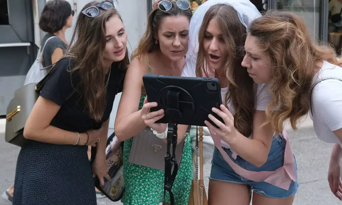 Purer Nervenkitzel: 120 Min. Outdoor Escape Game „Inside“ in Köln für 4-8 Personen (bis 52% sparen) - Second Medium