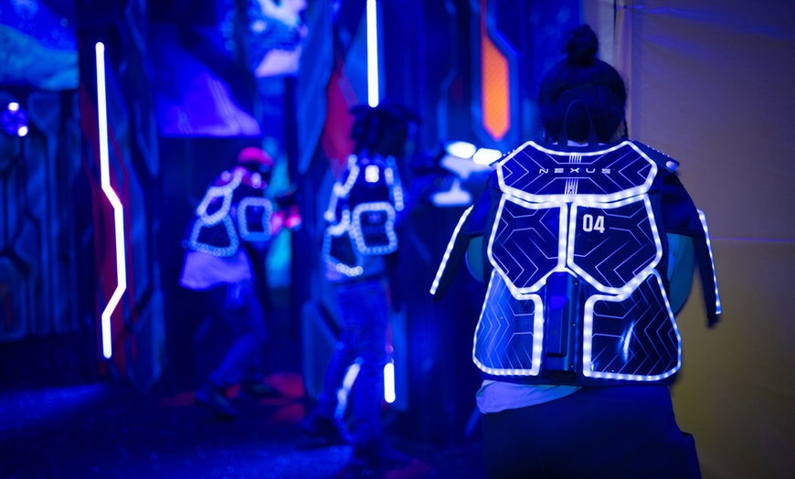 Image 2: Family-Oriented Fun with Gel Blasters, Swimming, Mini Golf, And More