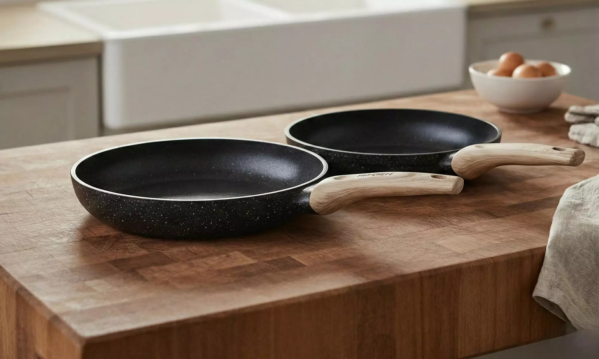 Juego de cacerolas y cazuela con tapa de Just Perfecto