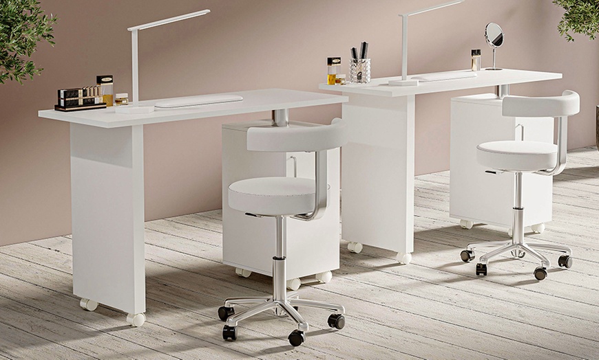 Image 11: Manicure Table with Ample Storage and Mobility