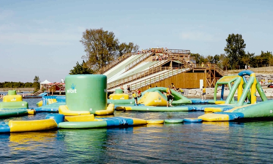 Image 4: Évasion aquatique : paddle, kayak ou pédalo et autres défis